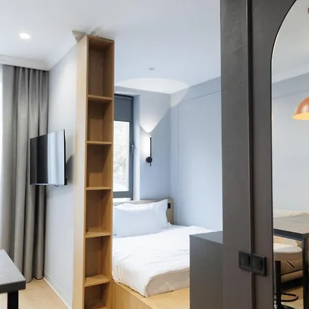 апарт-готель Select 4* Lviv