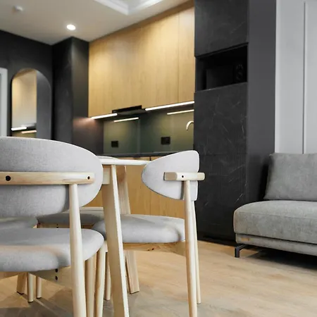 апарт-готель Select 4* Lviv